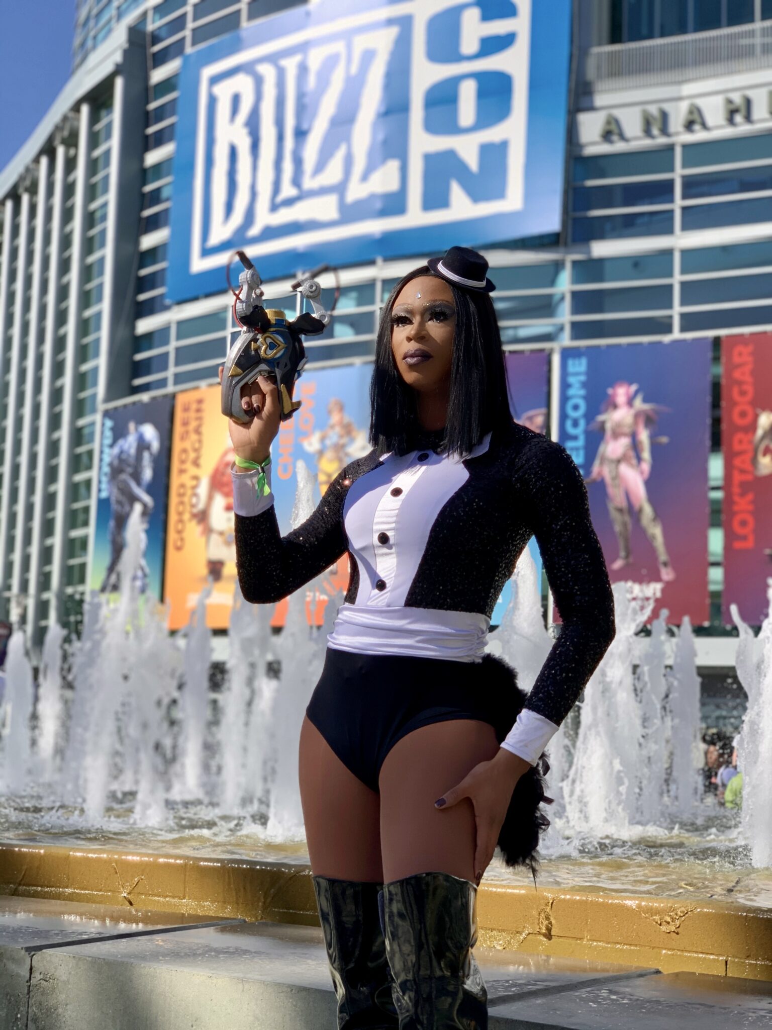 Rose Evergreen cosplaying as Symmetra from Overwatch for Blizzcon