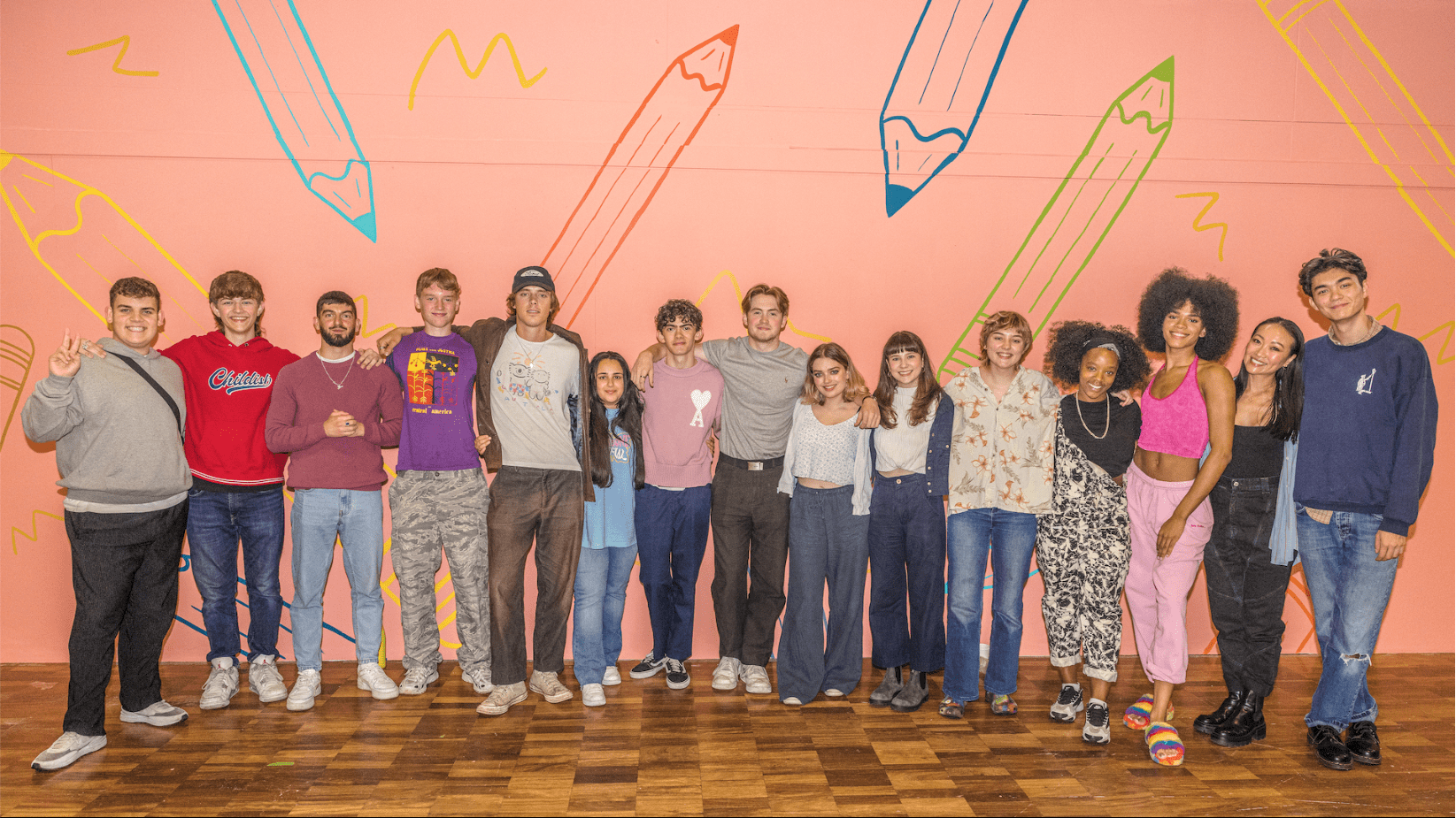 Photo of the Heartstopper cast for season 2