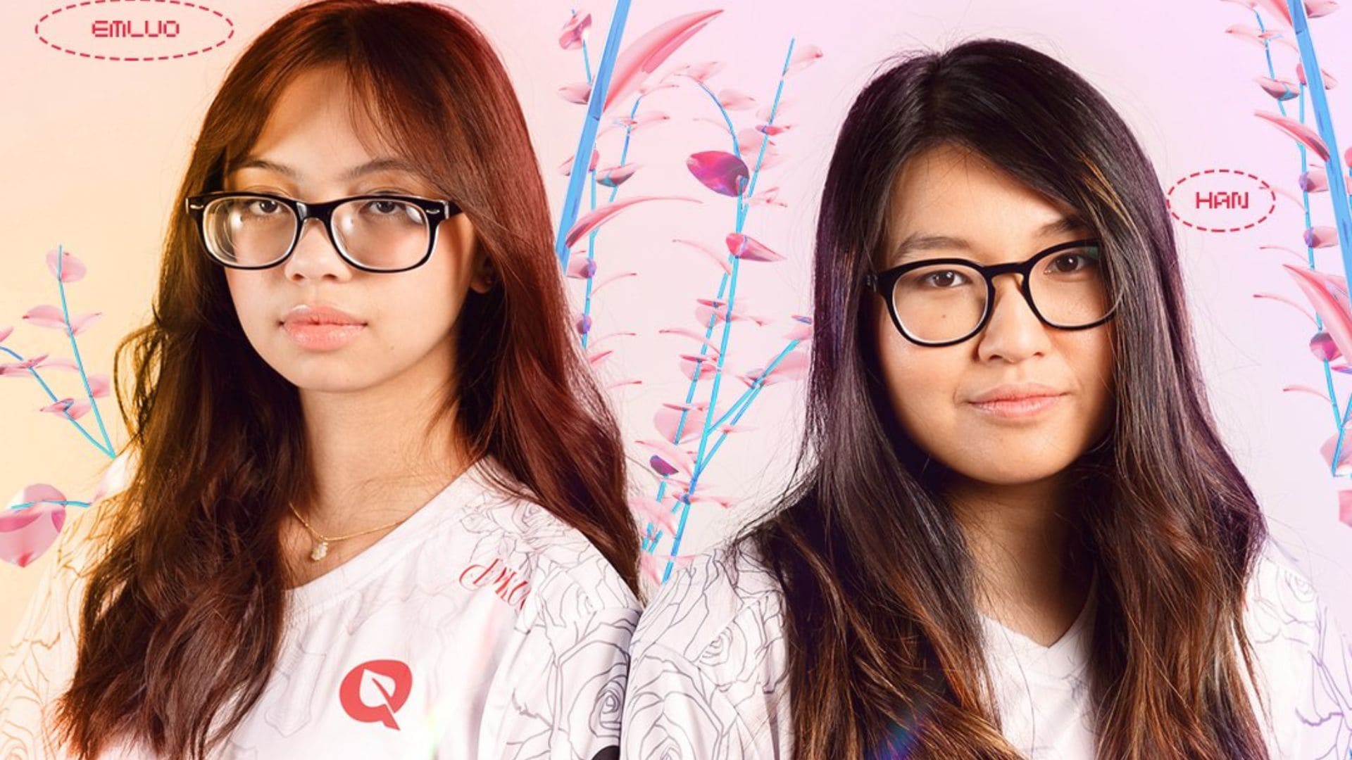 emluo left and itnothan right in their FlyQuest Red jerseys