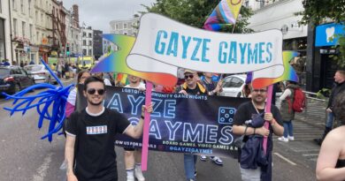 Looking for Group: Gayze Gaymes, Ireland